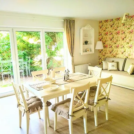 Apartment Romantic Style